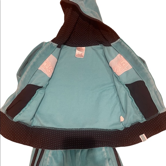 ADIDAS Girls Velour Tracksuit - Picture 3 of 7